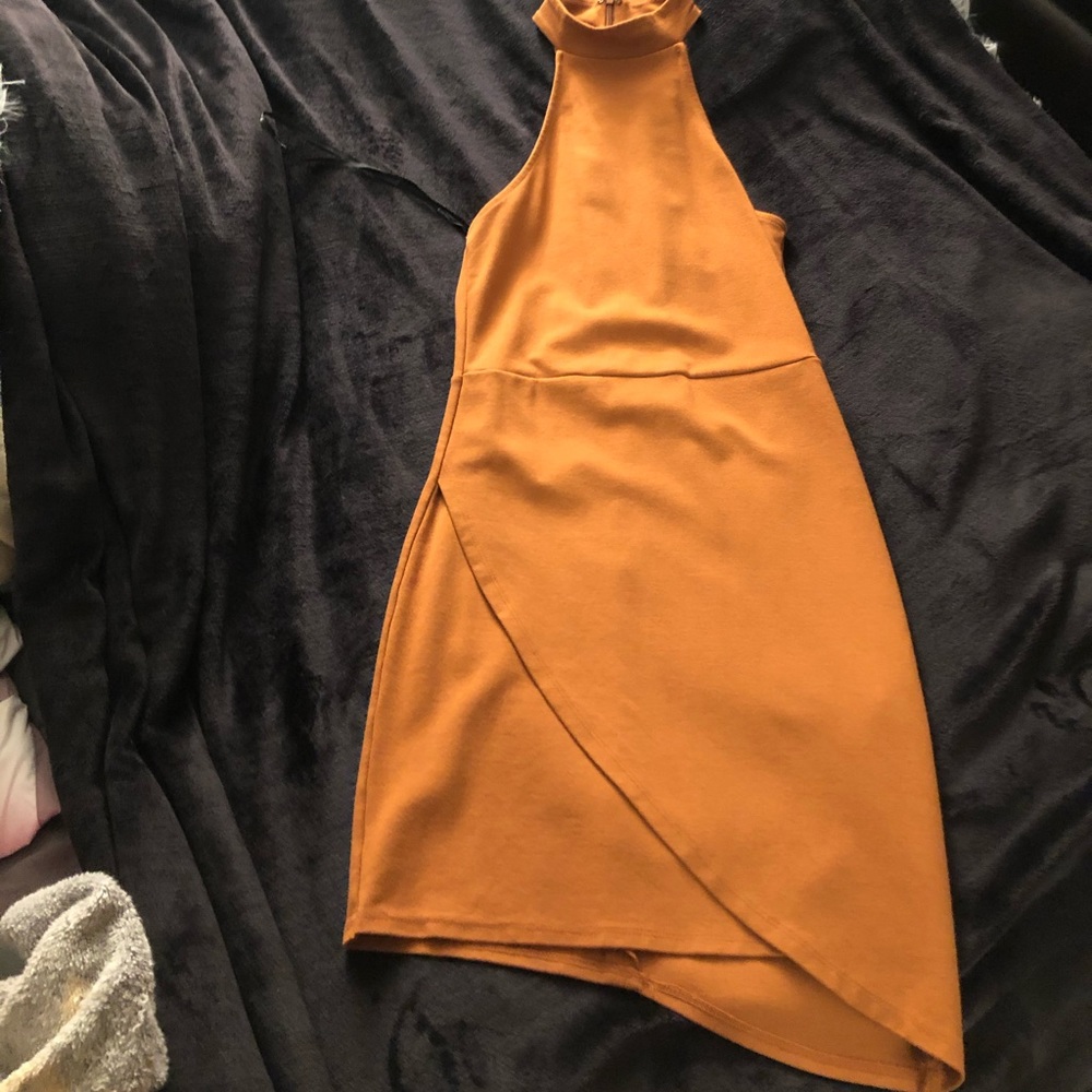 Beautiful medium size cut dress!!